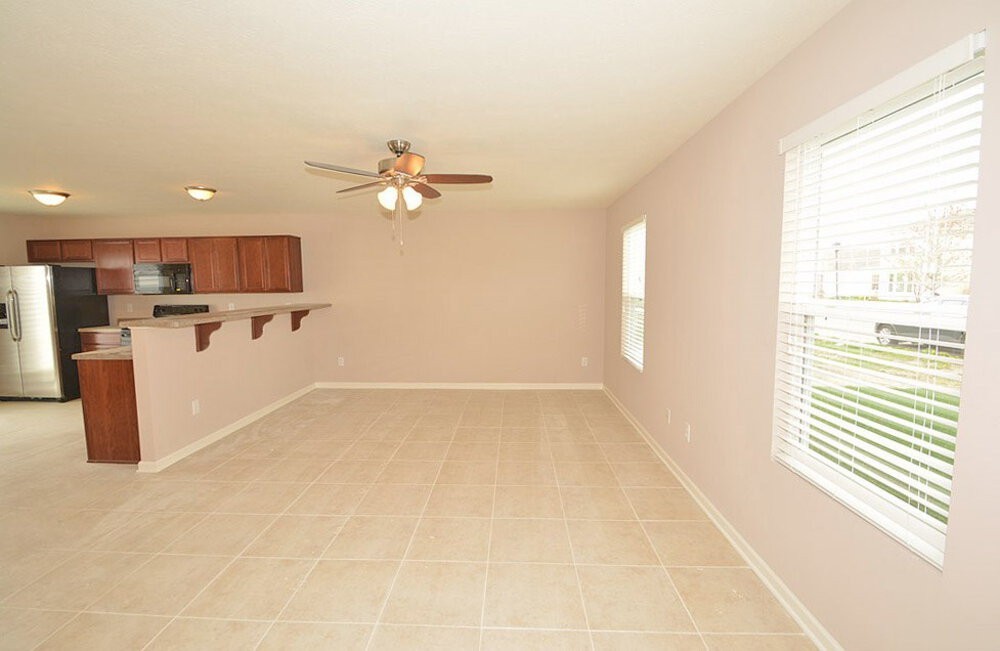 2363 Bristol Dr - Photo 3 of 16