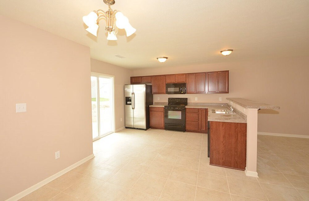 2363 Bristol Dr - Photo 7 of 16