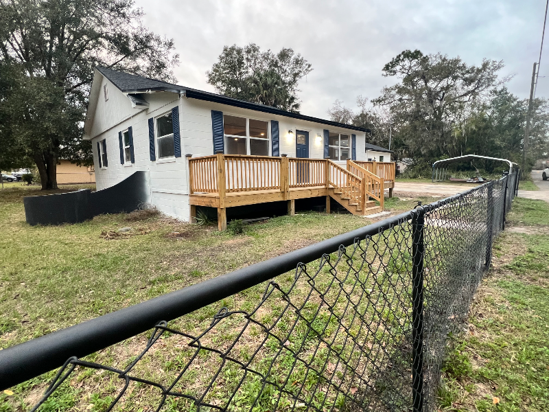 4900 Grand Avenue - Photo 2 of 23