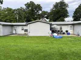 featured image of 301 S Warren St