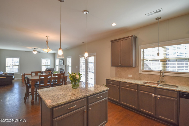 625 Overland Ct - Photo 5 of 20