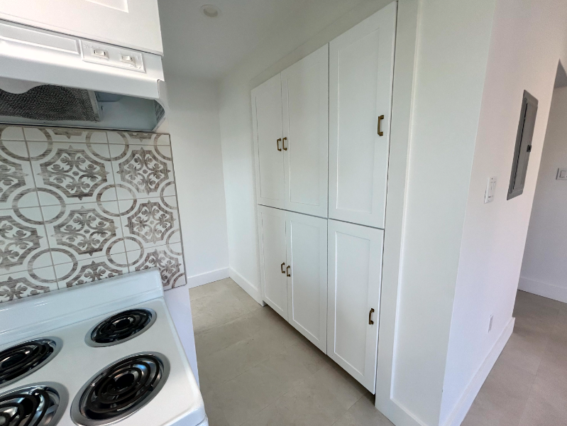 716 Masson Ave - Photo 2 of 10