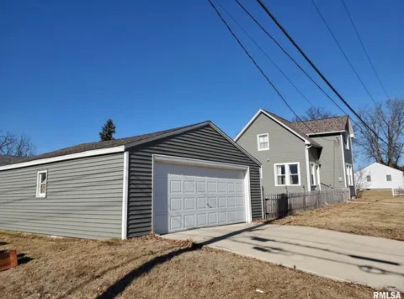 2769 Cody St - Photo 3 of 12