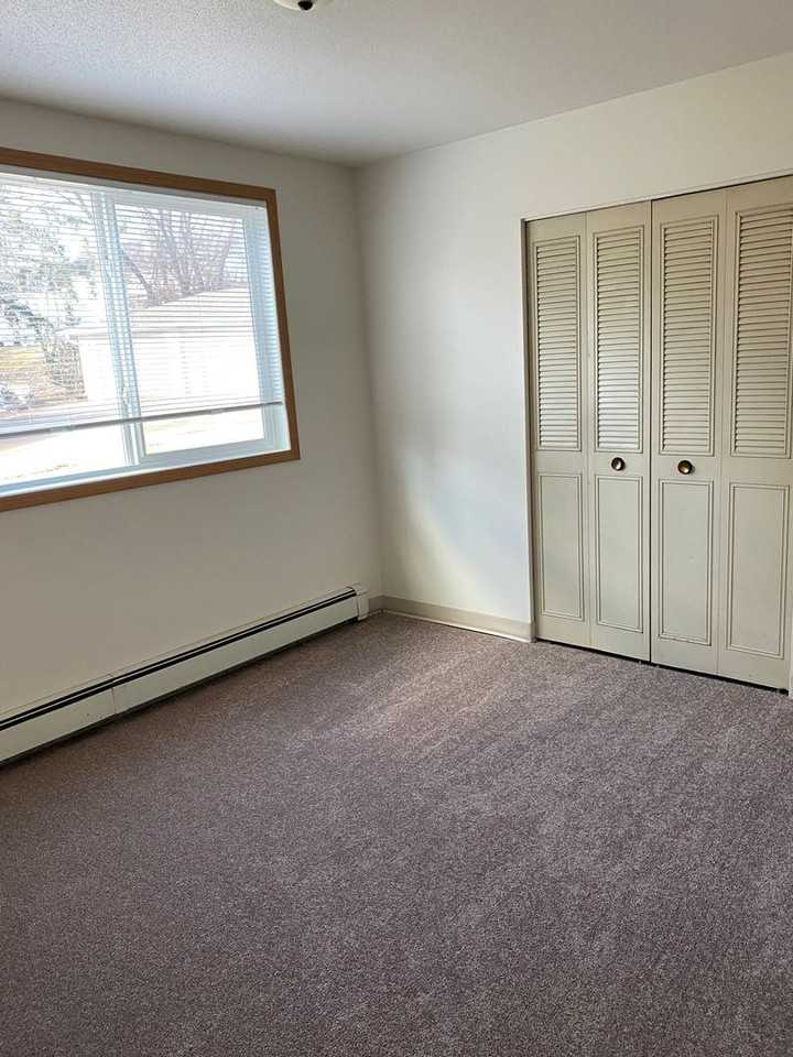 South Haven 908 Building - Photo 7 of 9