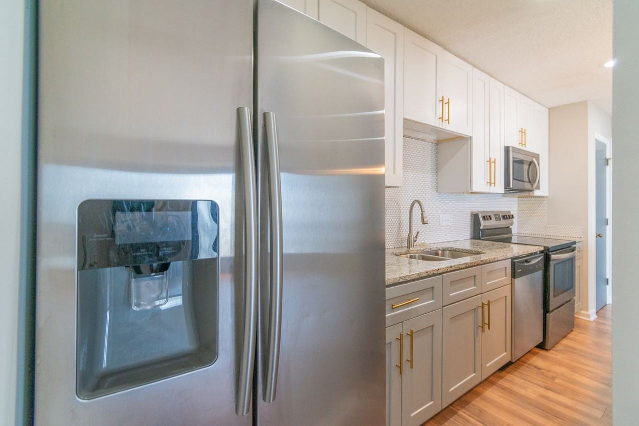 6112 Meadow Rose Ln - Photo 2 of 33