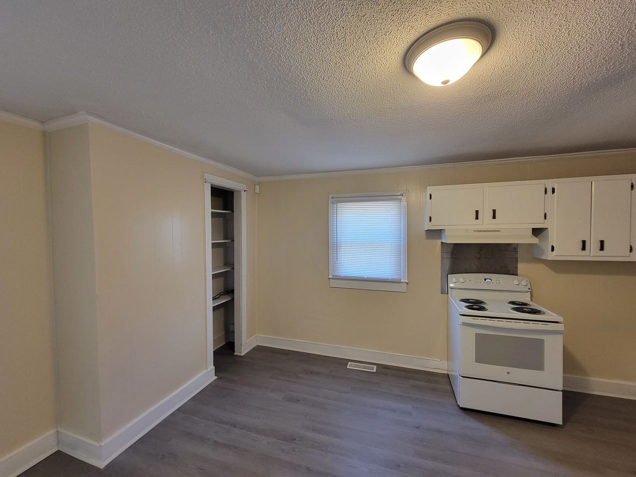 3801 Dawson Ave - Photo 6 of 10