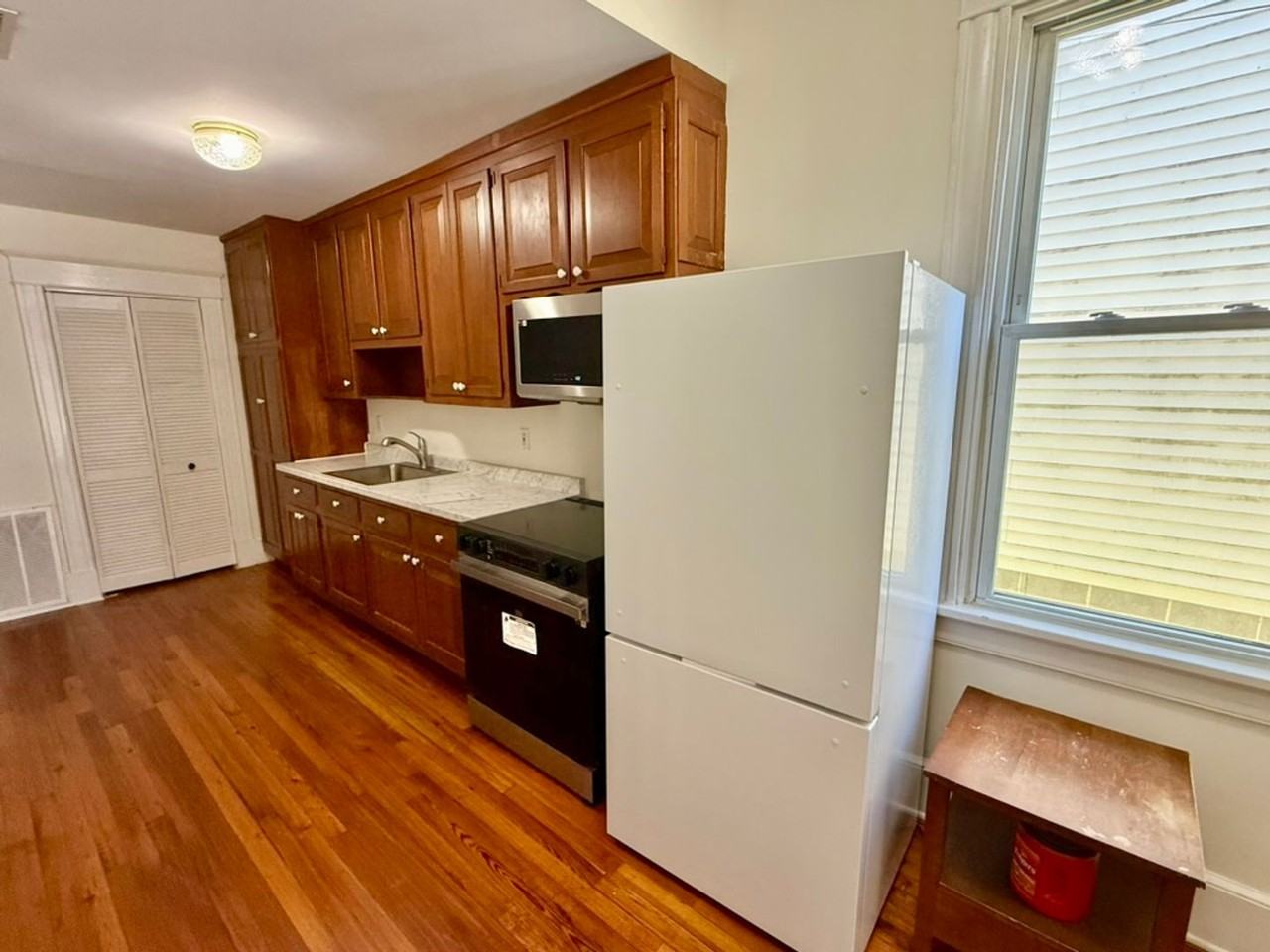 1729 Porter St #A - Photo 4 of 34