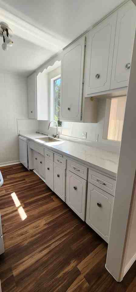 4334 60th St - Photo 4 of 17