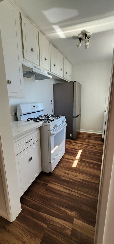 4334 60th St - Photo 5 of 17