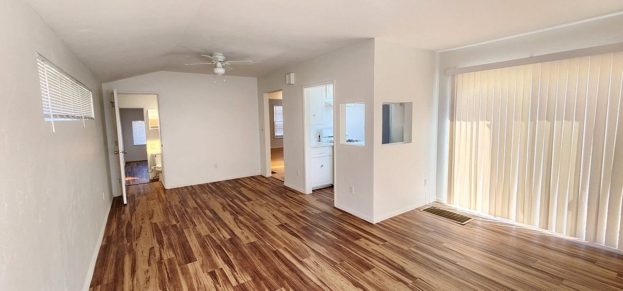 4334 60th St - Photo 6 of 17