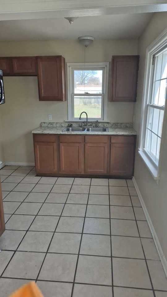 17 Mapleton Ave - Photo 2 of 9
