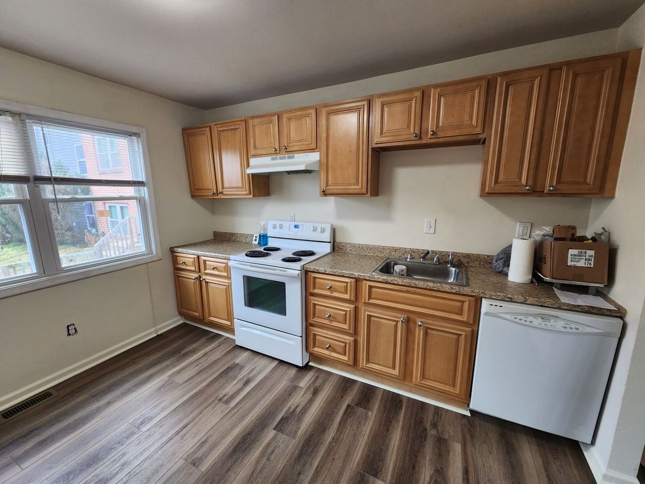 1857 Simons Ct - Photo 4 of 17