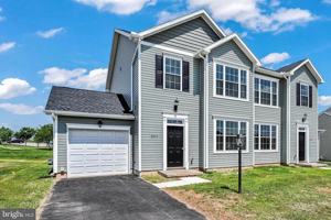 featured image of 3747 Castle Dr