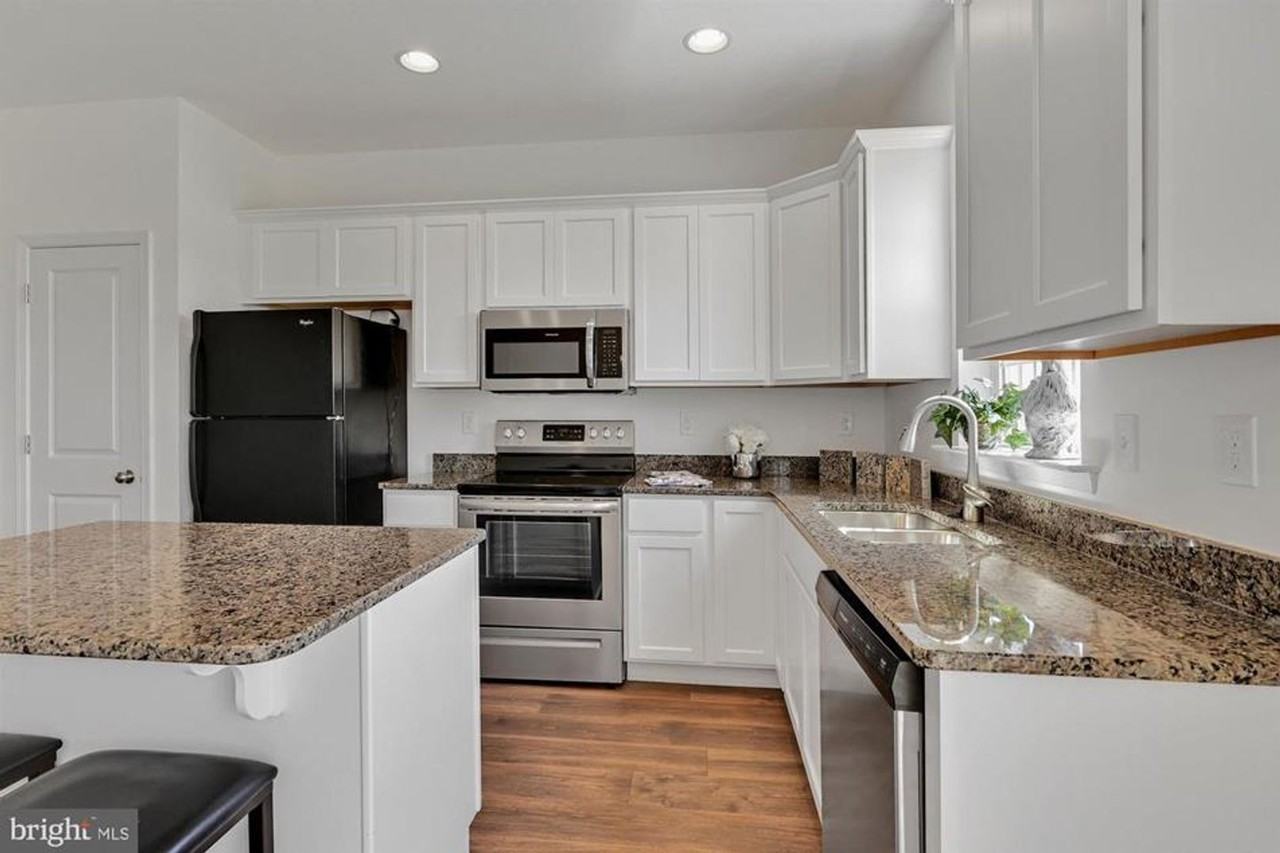 3747 Castle Dr - Photo 2 of 3