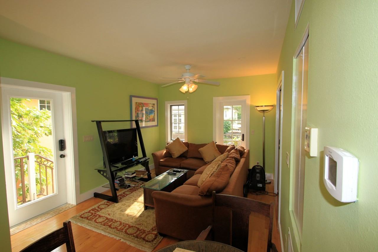1871 Laurel St - Photo 2 of 5