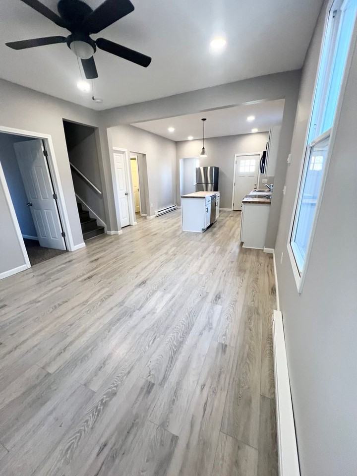 1444 Taylor St - Photo 4 of 36