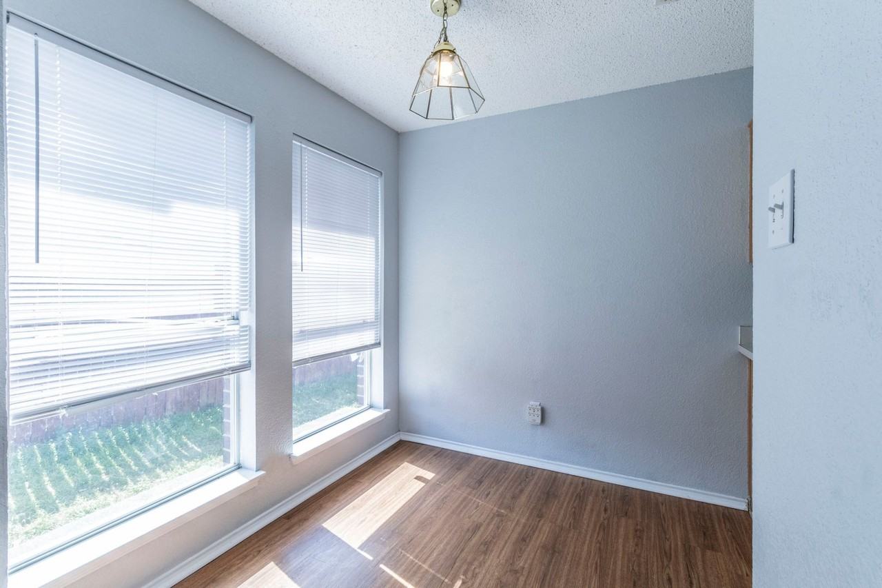 6433 Riverwater Trl - Photo 6 of 16