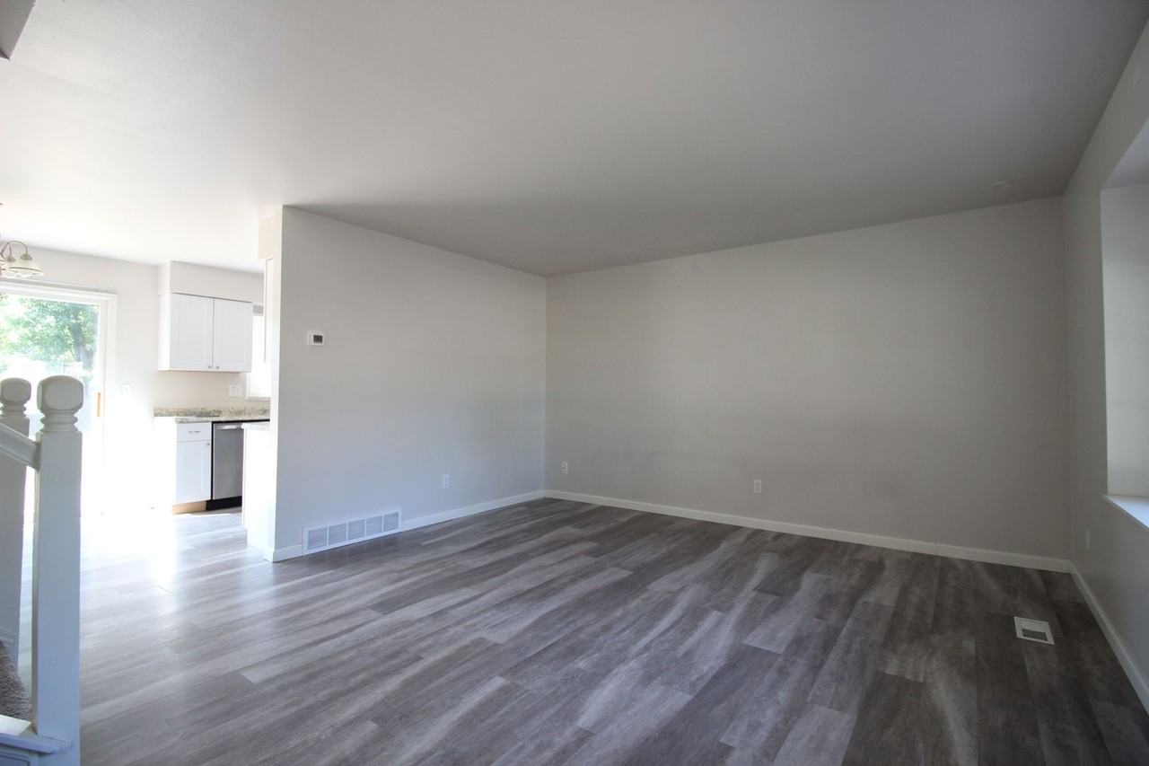 1617 E Pitkin St - Photo 2 of 13