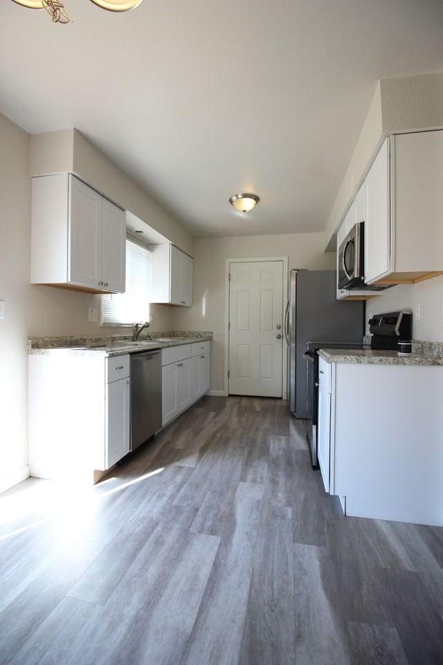 1617 E Pitkin St - Photo 4 of 13