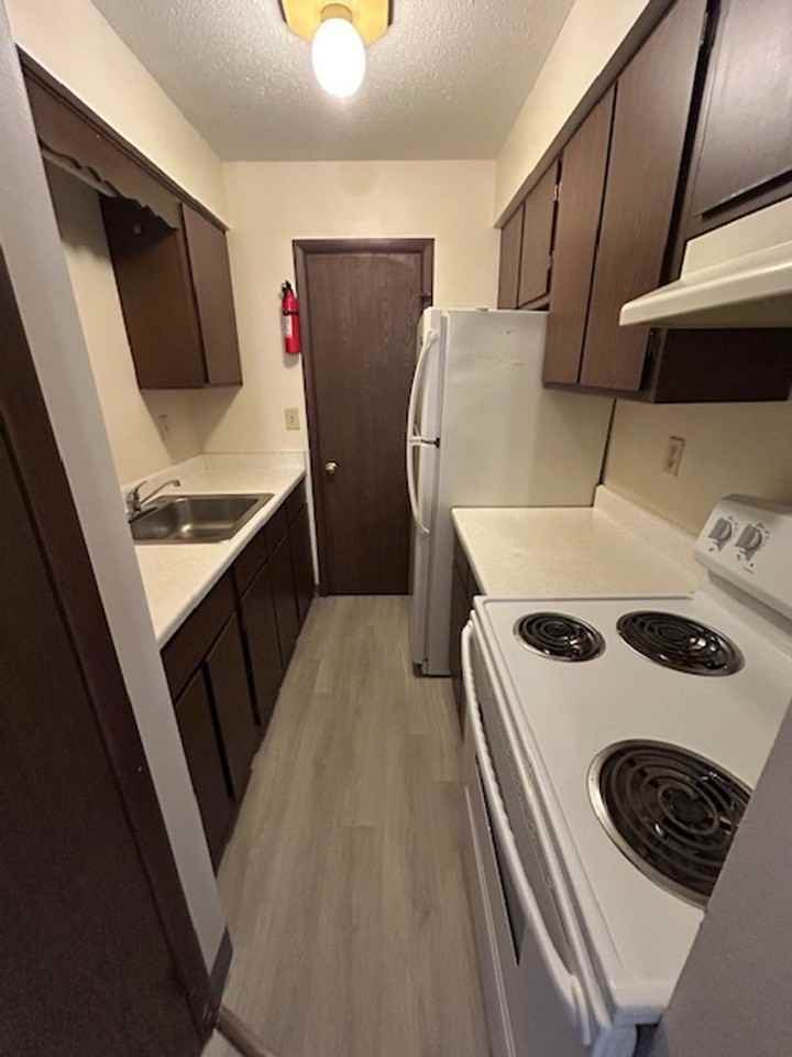 3304 Rose Ave - Photo 3 of 5