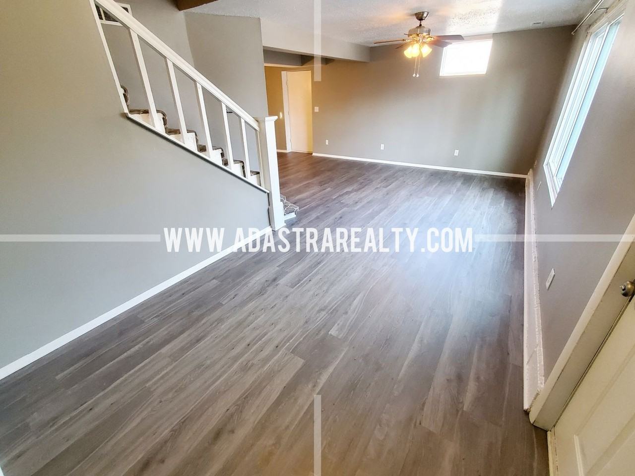 1400 S Harris Ave - Photo 2 of 27