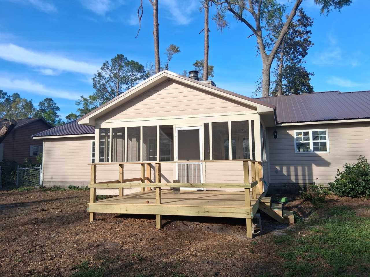 5353 Golf Dr - Photo 3 of 13