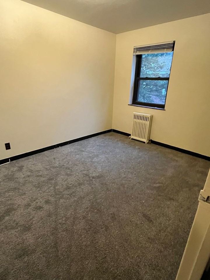 280 East 38th St - Photo 7 of 8