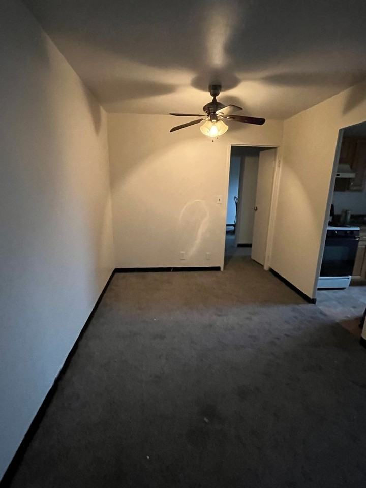 280 East 38th St - Photo 3 of 8