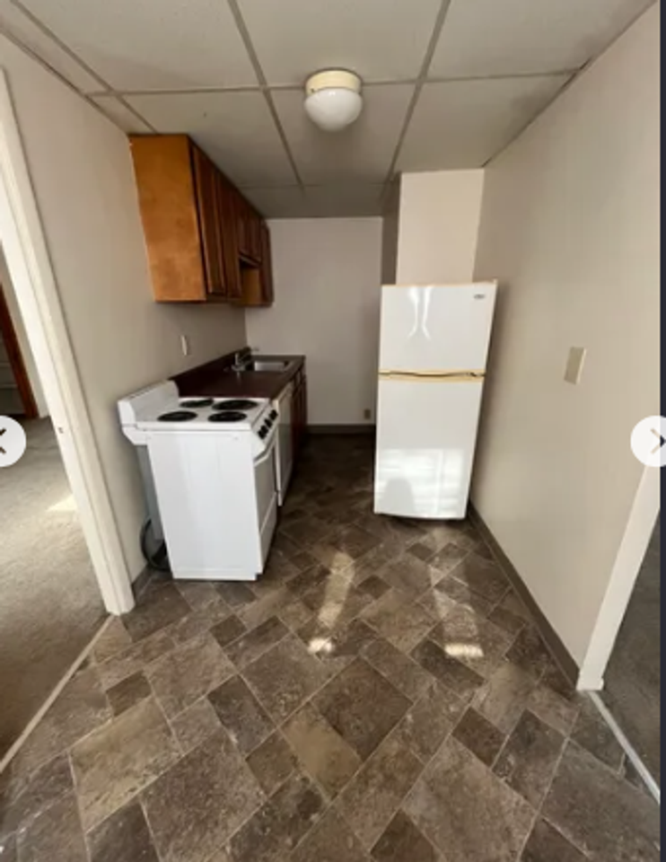 2814 State St - Photo 3 of 6