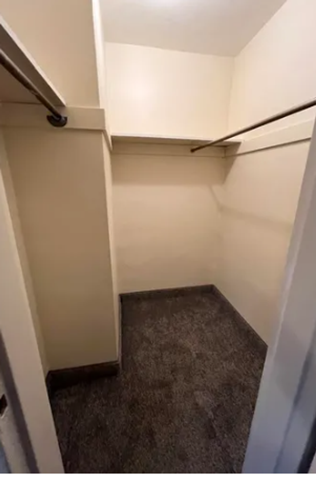 440 West 9th - Photo 5 of 11