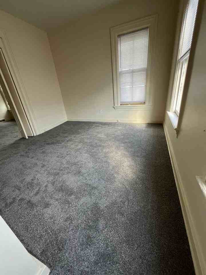 918 Myrtle St - Photo 5 of 7