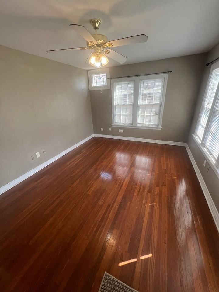 2412 25th St - Photo 3 of 15