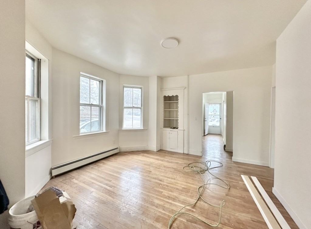 40 Warren Ave #2 - Photo 3 of 10