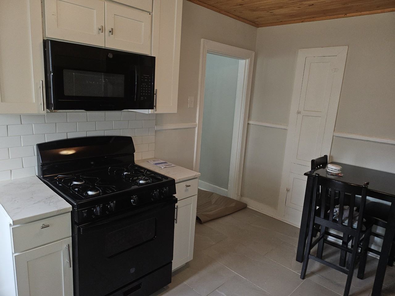 999 Faxon Ave #1 - Photo 3 of 7