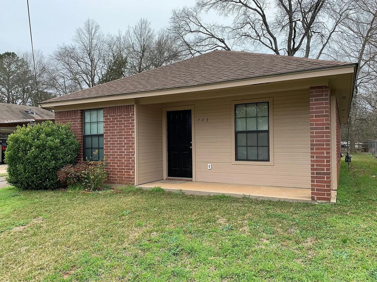 703 Emerson St #NA - Photo 2 of 18