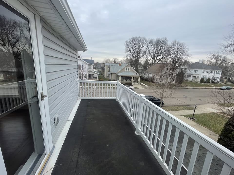 325 S Plum St #2 - Photo 3 of 9