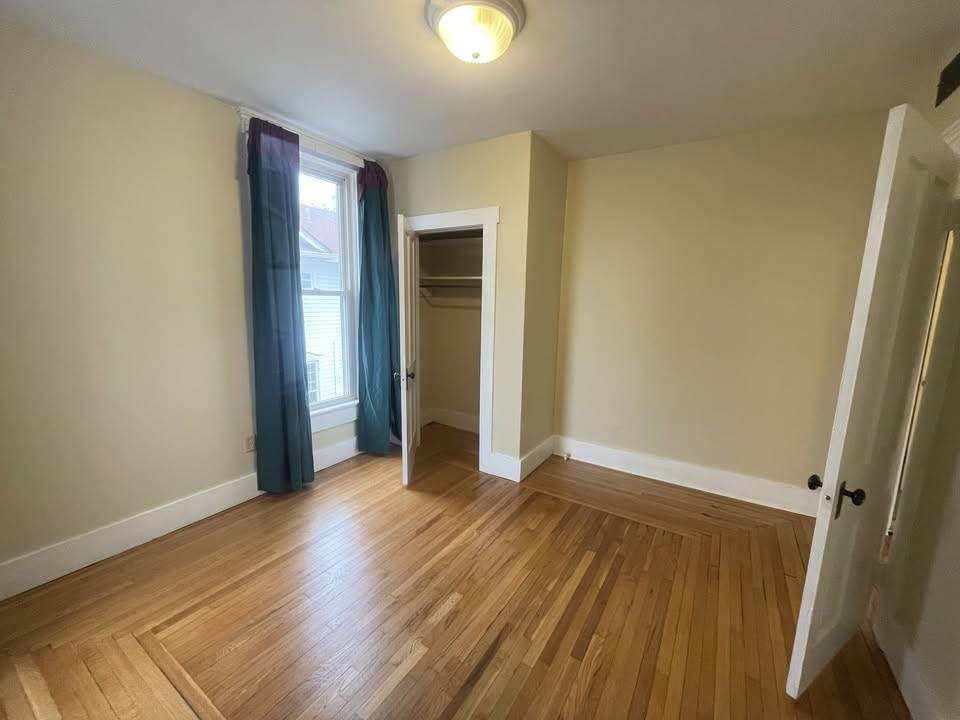 325 S Plum St #2 - Photo 7 of 9