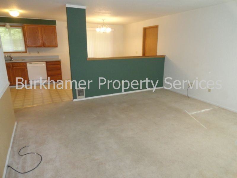 106 Cedarwood Dr - Photo 4 of 16