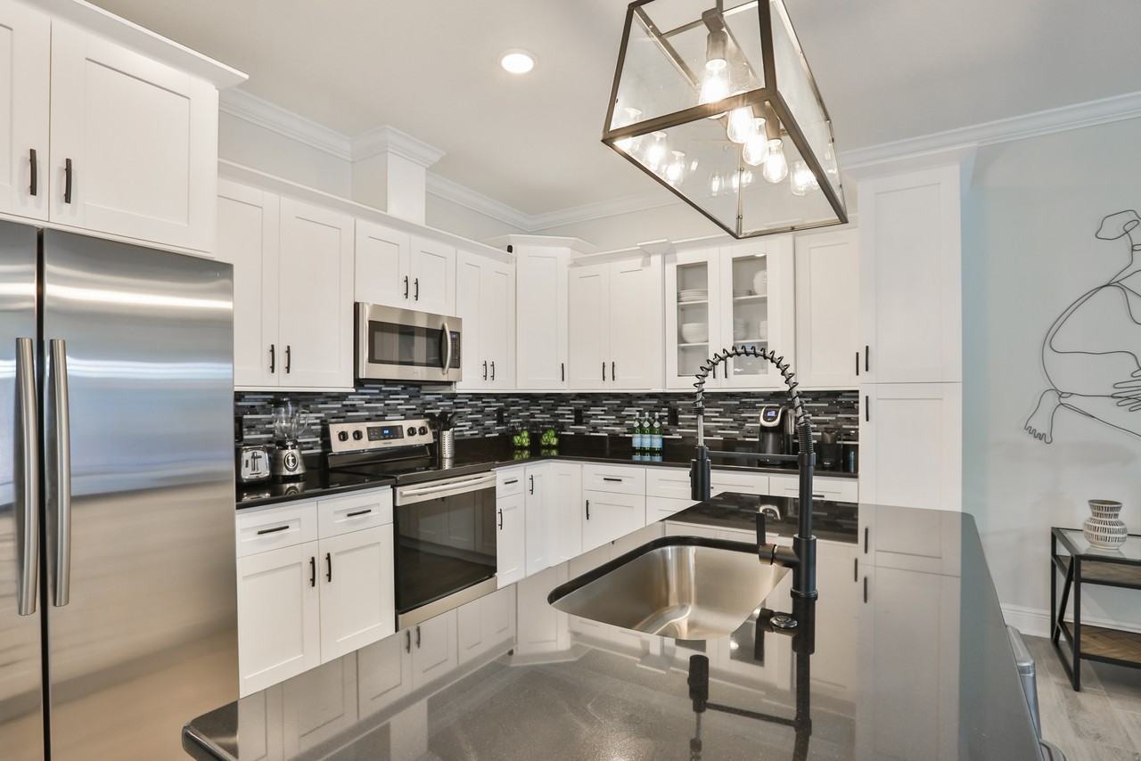 209 W Amelia Ave #A - Photo 5 of 20