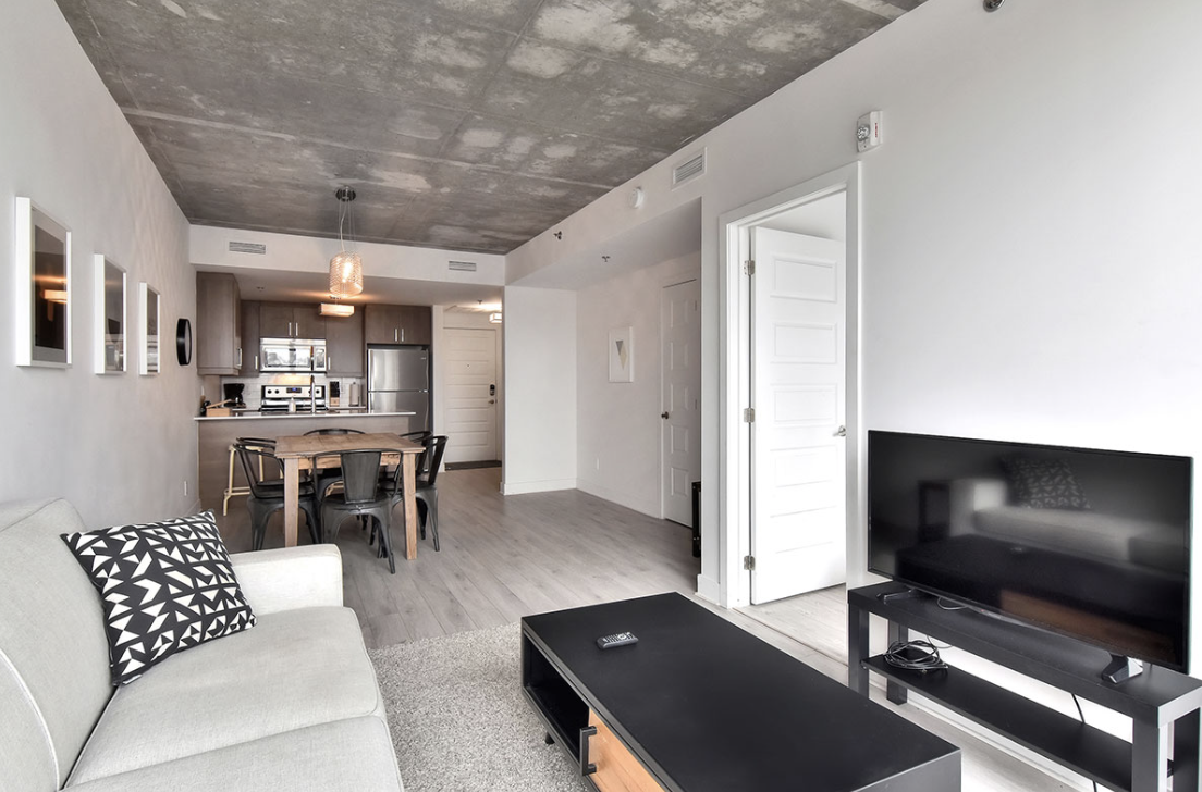 1255 Rue De Bullion #706 - Photo 2 of 12