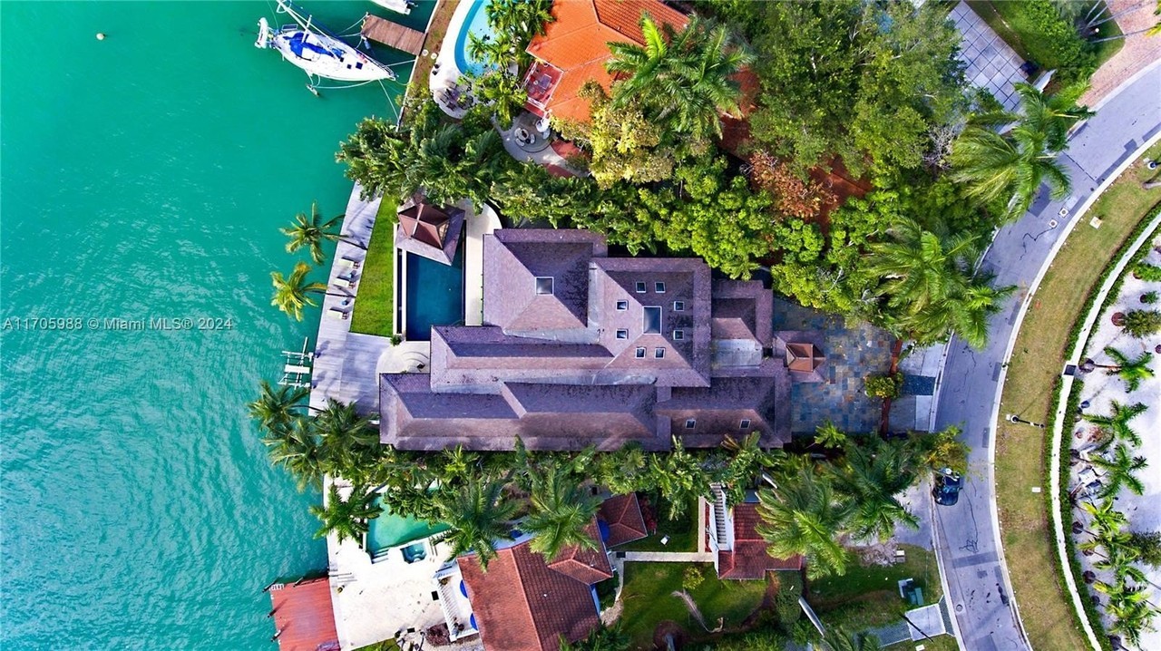 14 W San Marino Dr - Photo 2 of 24