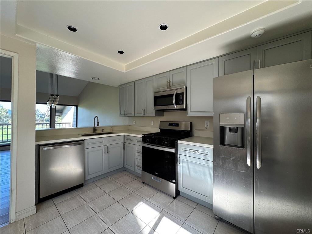 4 Flores - Photo 2 of 8