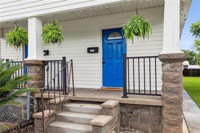 1027 Dolhonde St - Photo 3 of 13