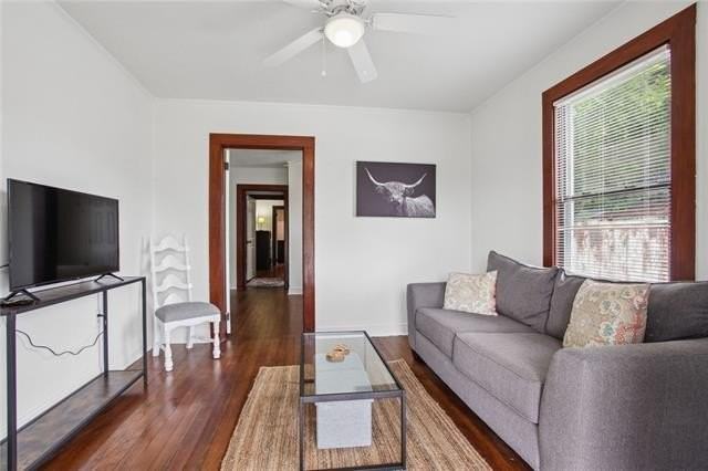 1027 Dolhonde St - Photo 5 of 13