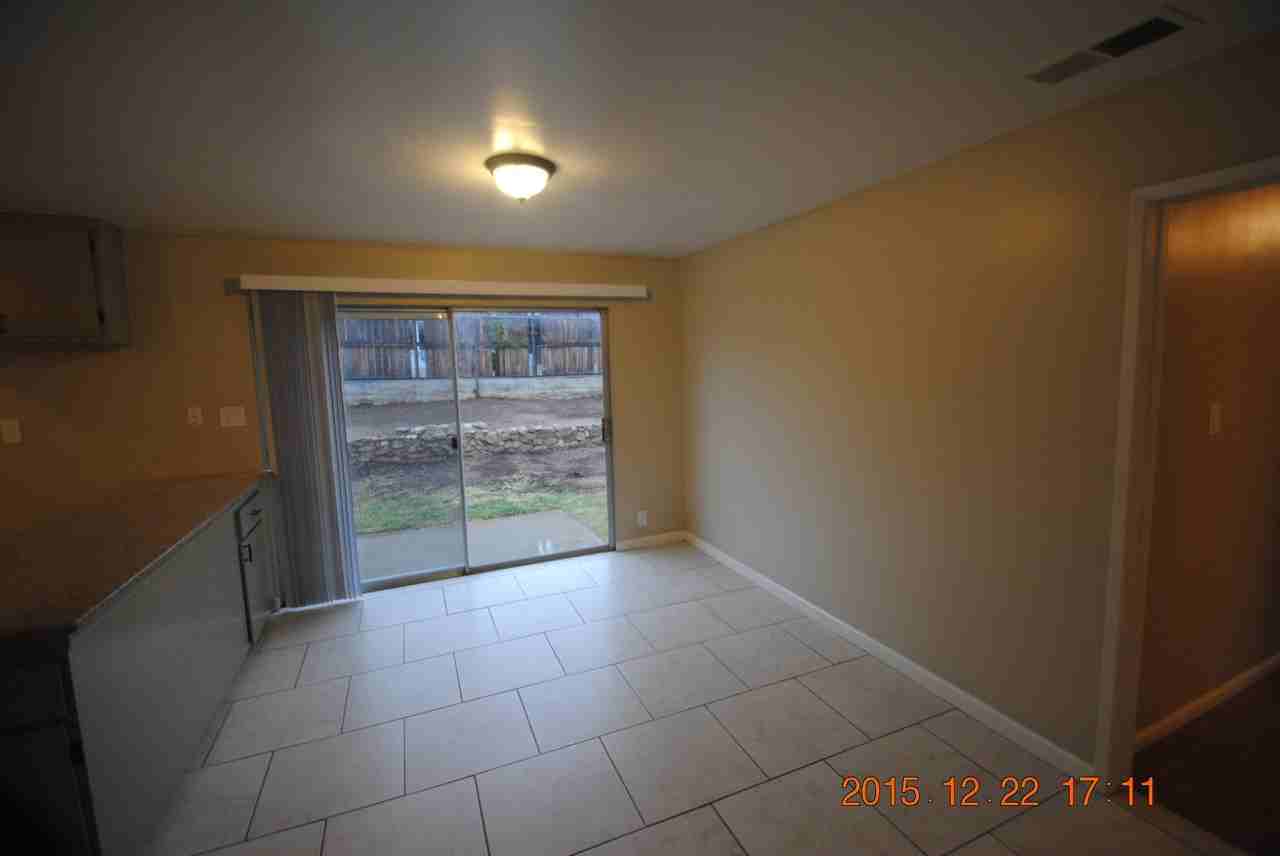 7153 Bradford Ave - Photo 3 of 10