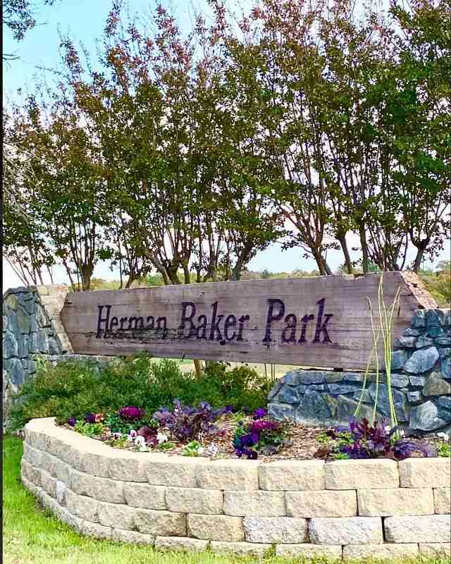 2614 Argyle Ln - Photo 2 of 13