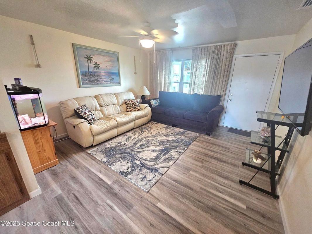 2781 Choctaw Dr - Photo 3 of 5