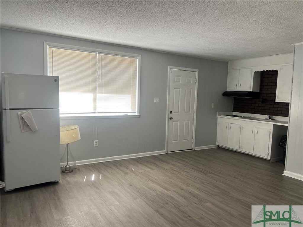 601 Tibet Ave - Photo 2 of 9