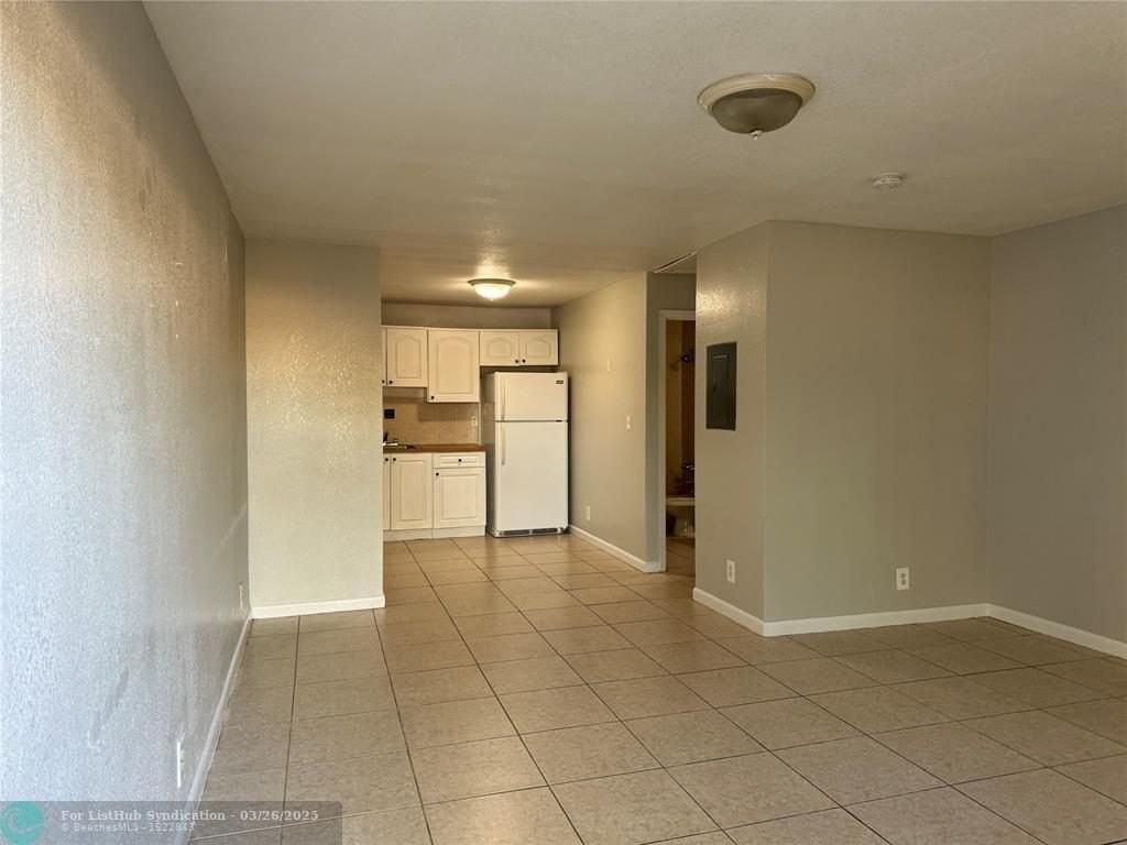 5222 Nw 18th Pl - Photo 4 of 14