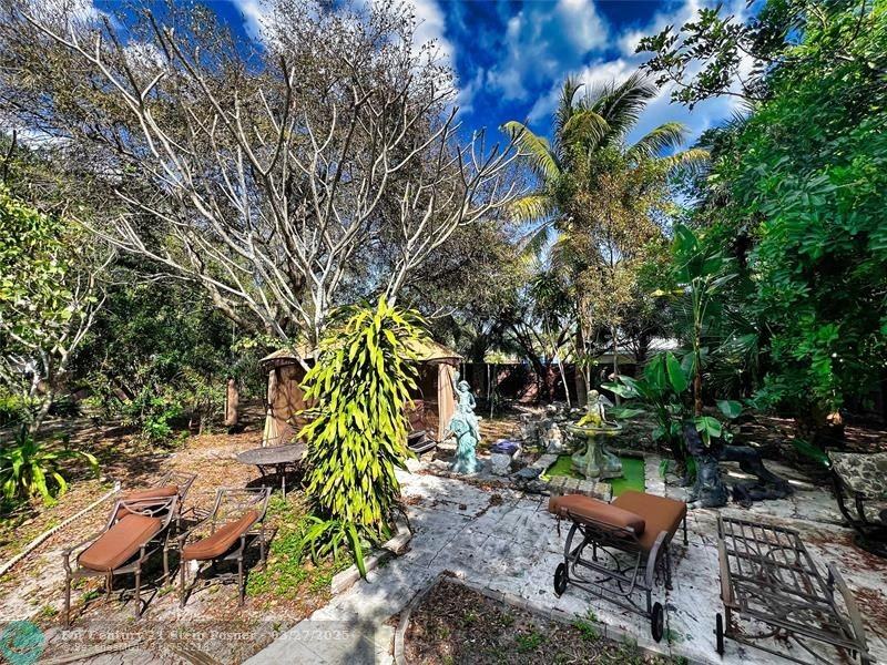 541 Northeast 34th Street - Photo 7 of 19